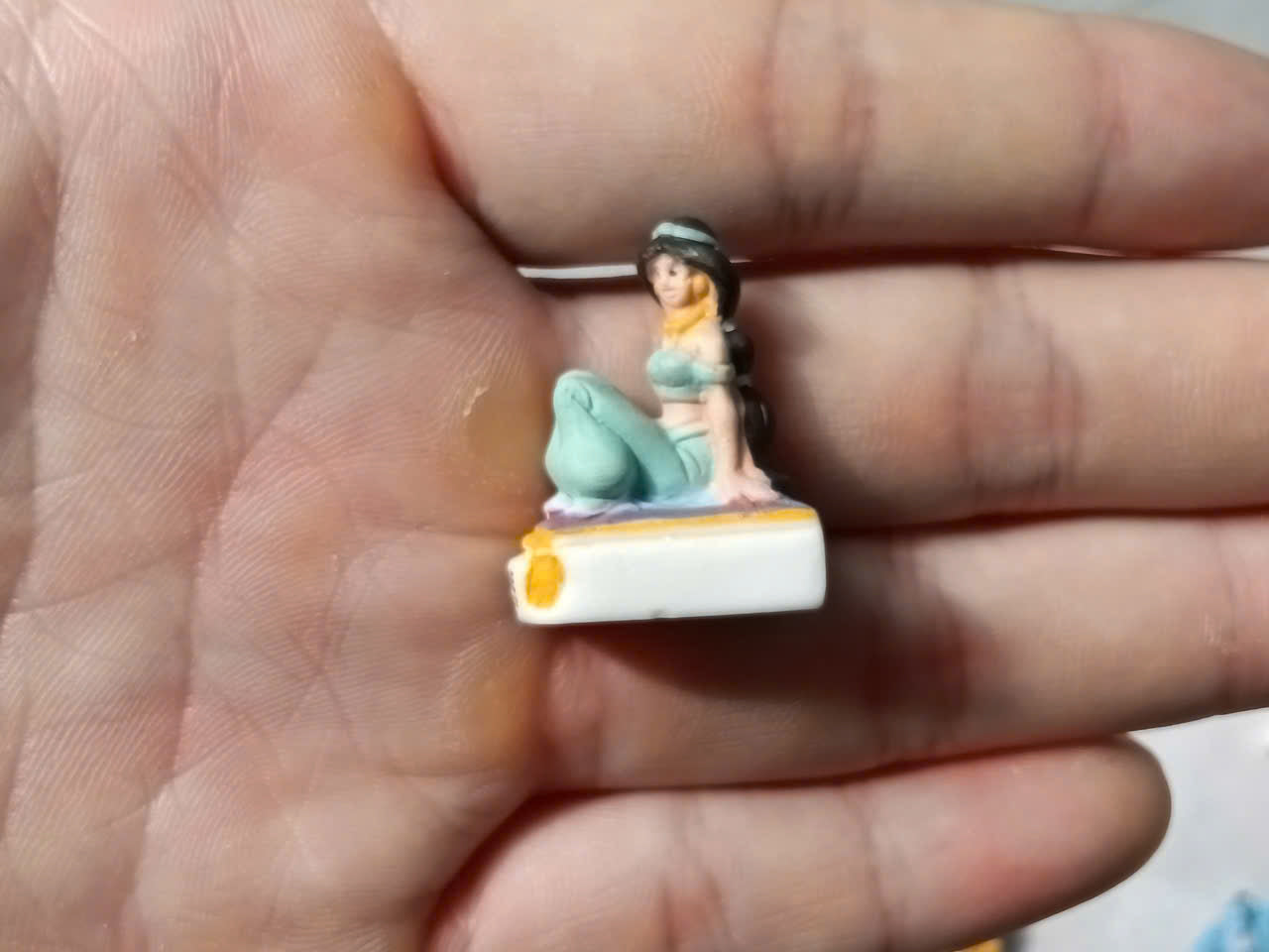 Disney Aladdin Vintage Porcelain Feves - Collectible Ceramic Figurines (Choose Your Character)