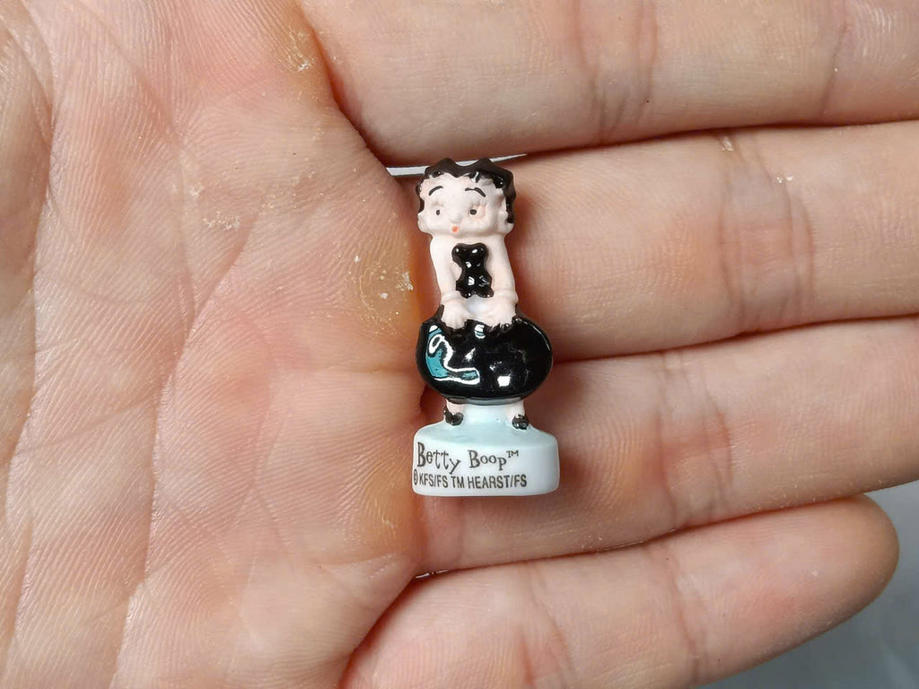 French Porcelain Fèves Vintage Betty Boop Figurines – Miniature Ceramic Glamour Retro Cartoon Charms