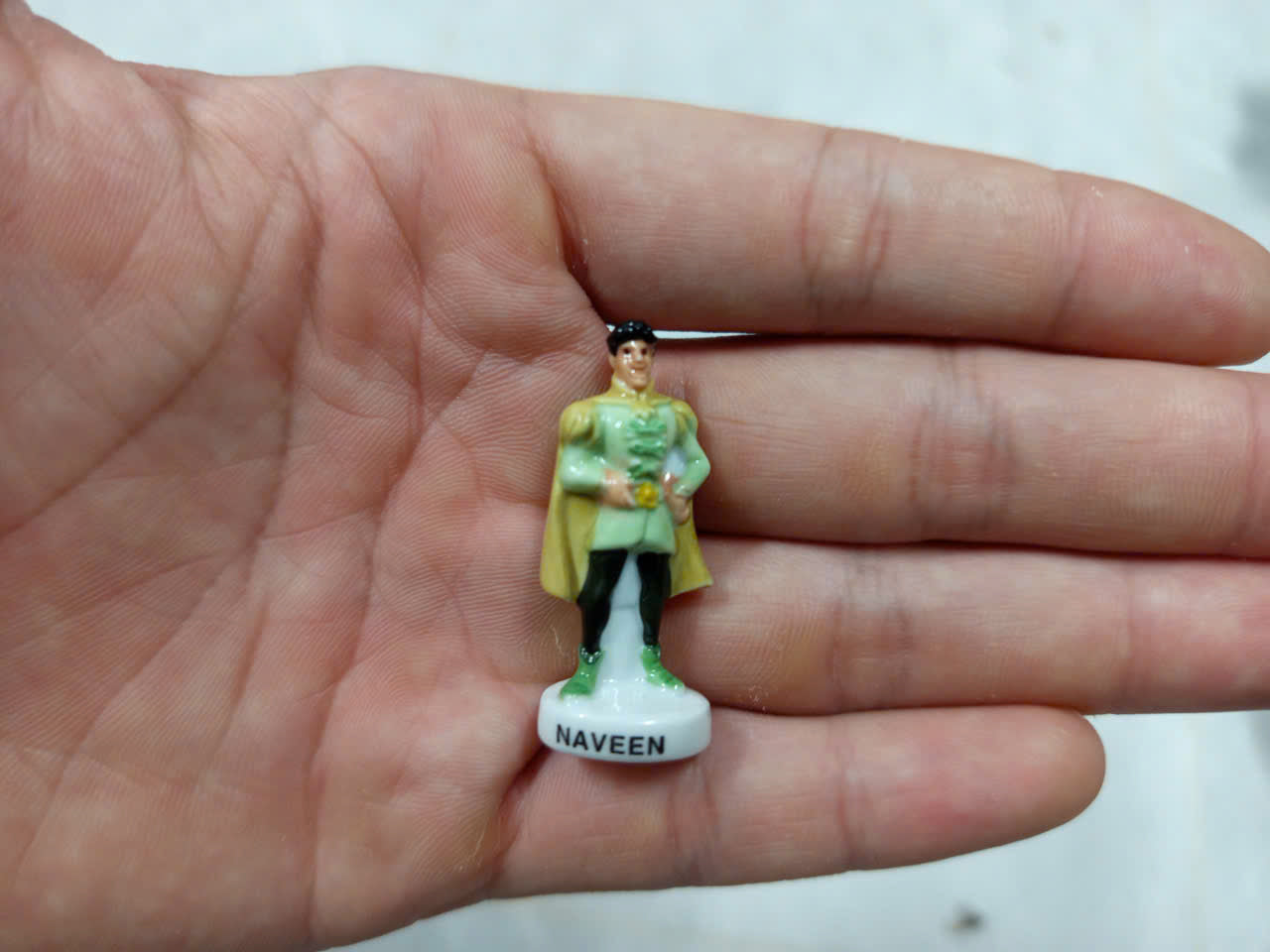 French Porcelain Fèves Vintage Princess & Prince Figurines – Miniature Ceramic Disney Fairytale Charms Cendrillon Tiana Mulan Belle