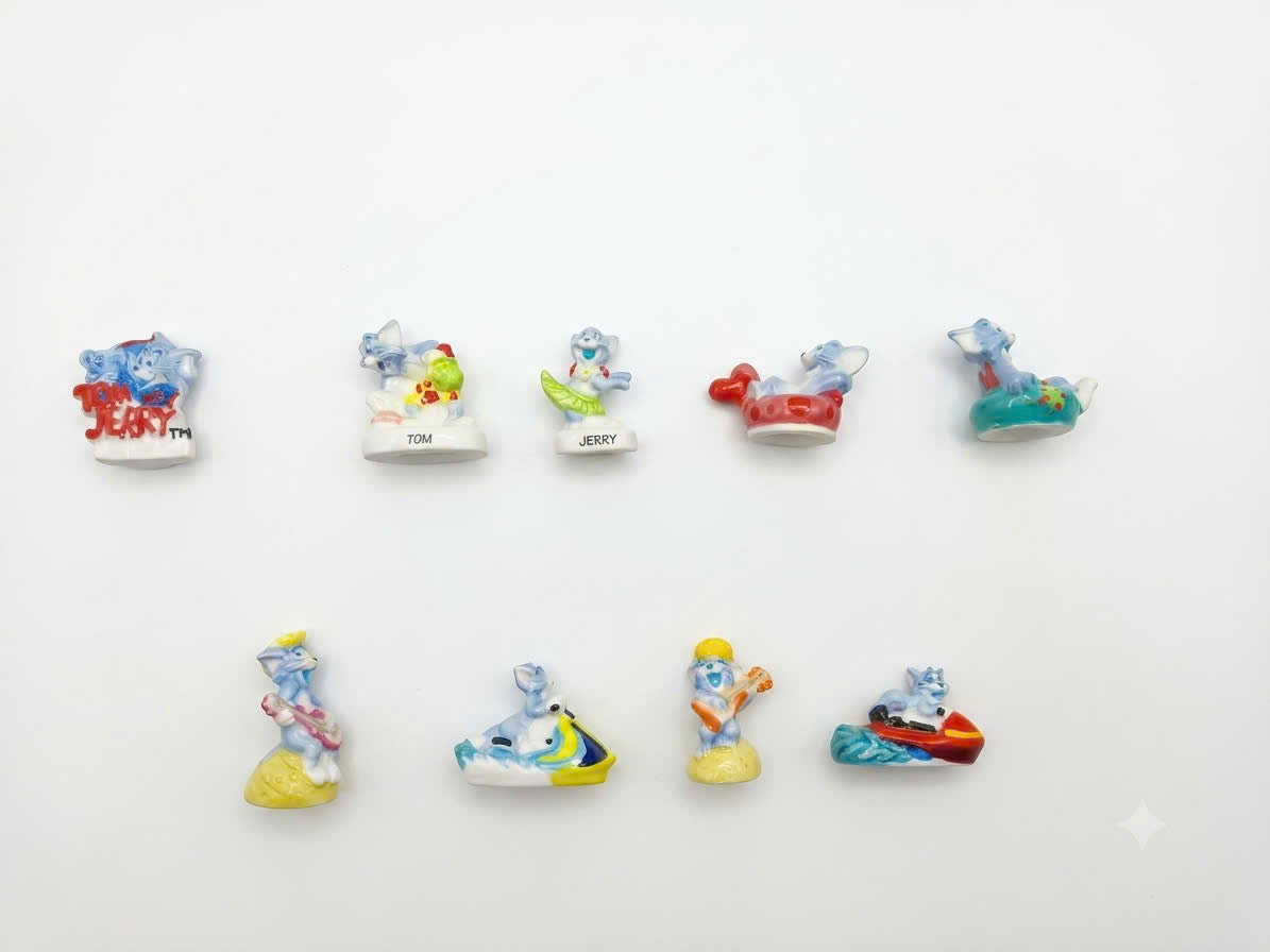 French Porcelain Fèves Vintage Tom and Jerry Summer Beach Figurines – Miniature Ceramic Cartoon Charms Hawaiian Vacation Surfing
