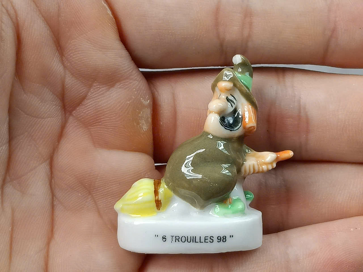French Porcelain Fèves Vintage Halloween Figurines – Miniature Ceramic Charms Witch Frankenstein Pumpkin "6 Trouilles 98"