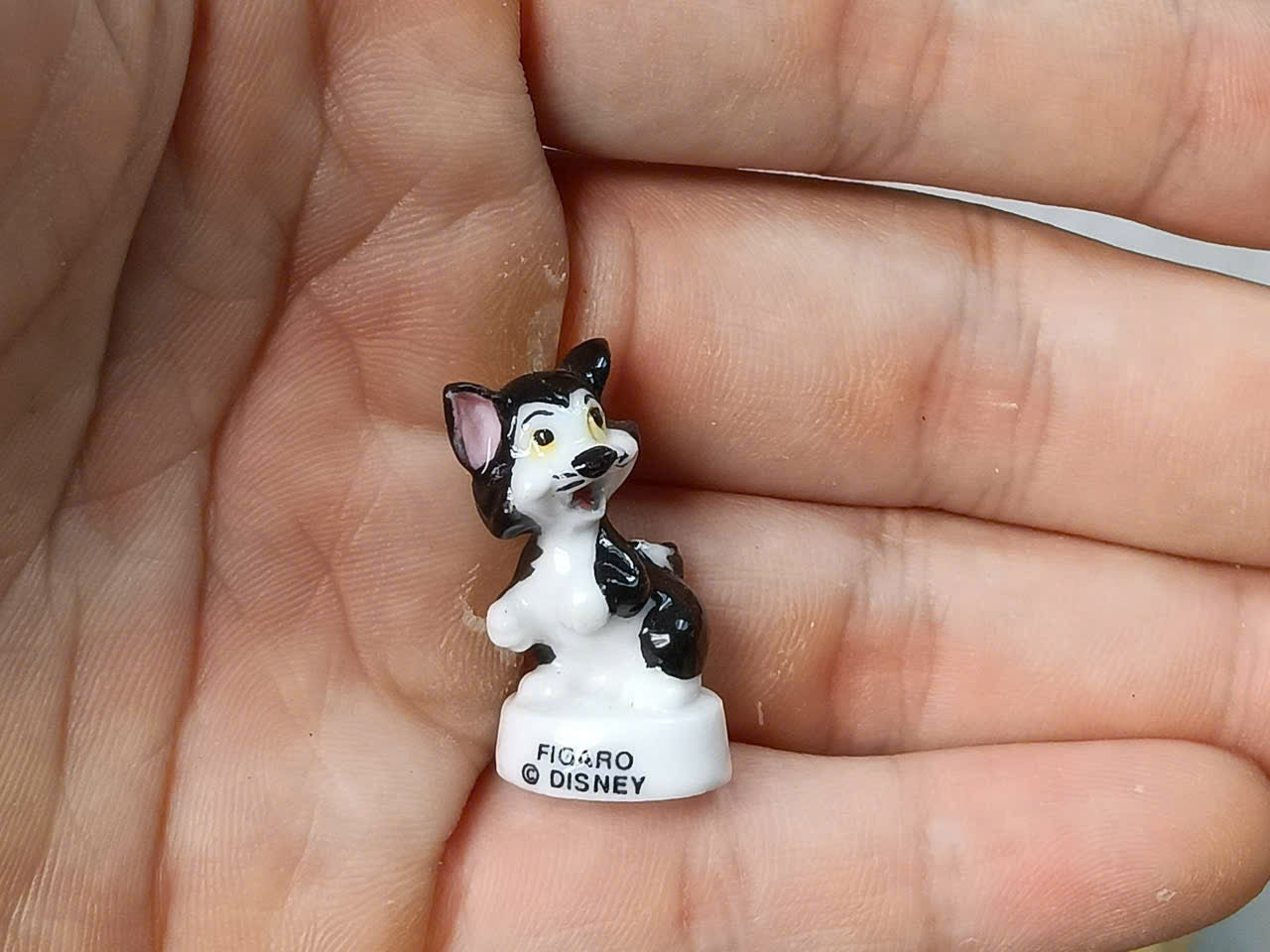 French Porcelain Fèves Vintage Pinocchio Figurines – Miniature Ceramic Disney Charms Geppetto Figaro Jiminy Cricket