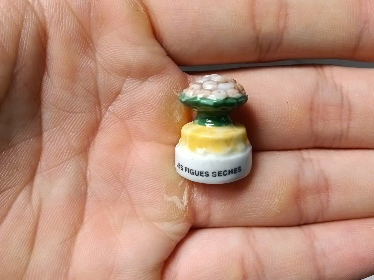 French Porcelain Fèves Vintage Miniature Food & Desserts – Ceramic Charms Pastry Chocolate Bread Chupa Chups (Bản sao)