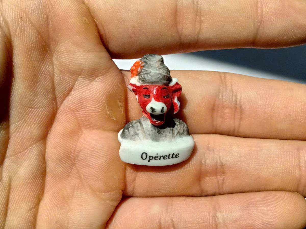 Vaches Musiciens Fève — Single Handcrafted Ceramic Miniature