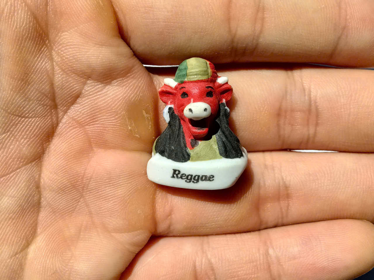 Vaches Musiciens Fève — Single Handcrafted Ceramic Miniature