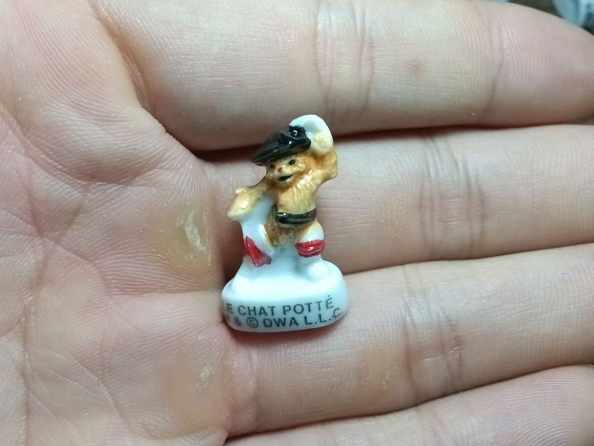 Shrek Fève — Porcelain Miniature (Choose Your Character)