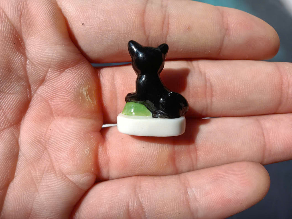 Black Cat Fève Porcelain Miniature