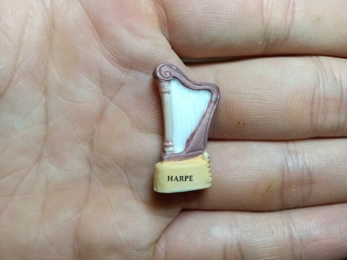 Les Instruments de Musique – Porcelain Fève Collection