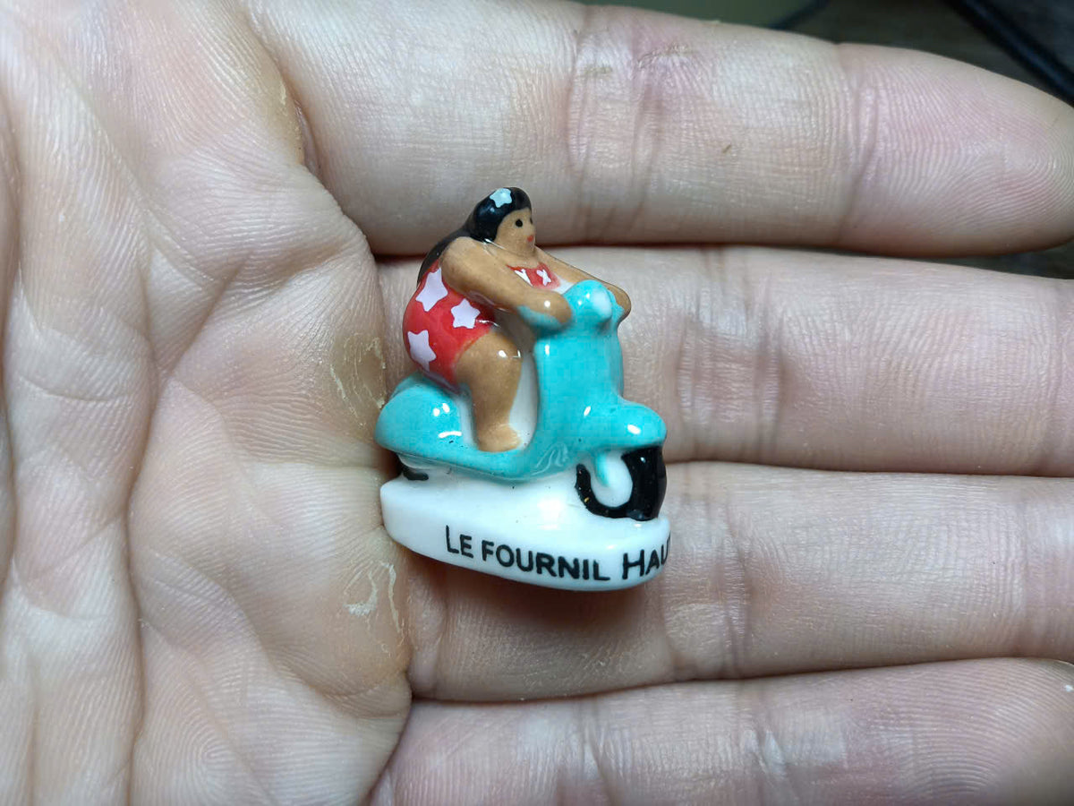 Tahitian Lady Fève Set | Handmade Porcelain Miniature Figurines