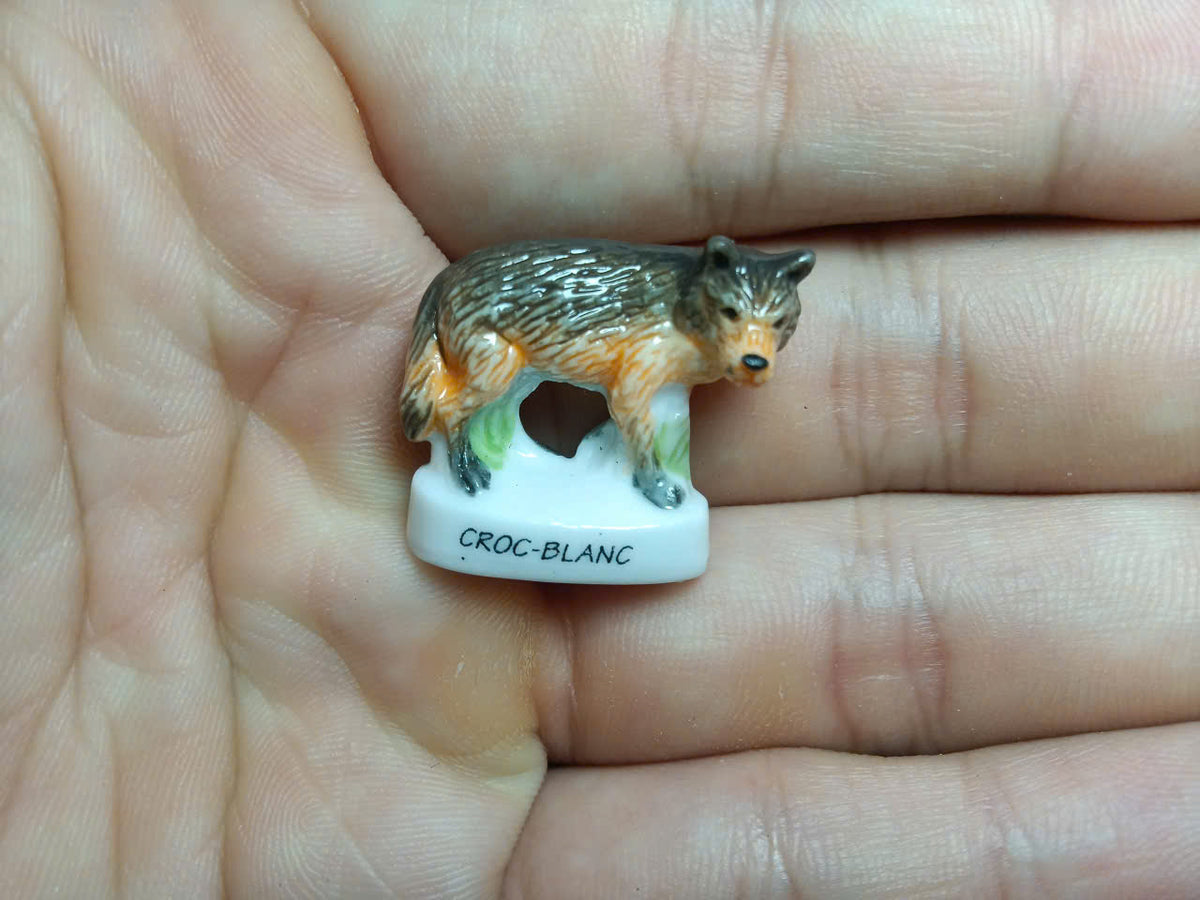 Mountain Grassland Animal Porcelain Fève – Single Piece | Hand-Painted Collectible Figurine