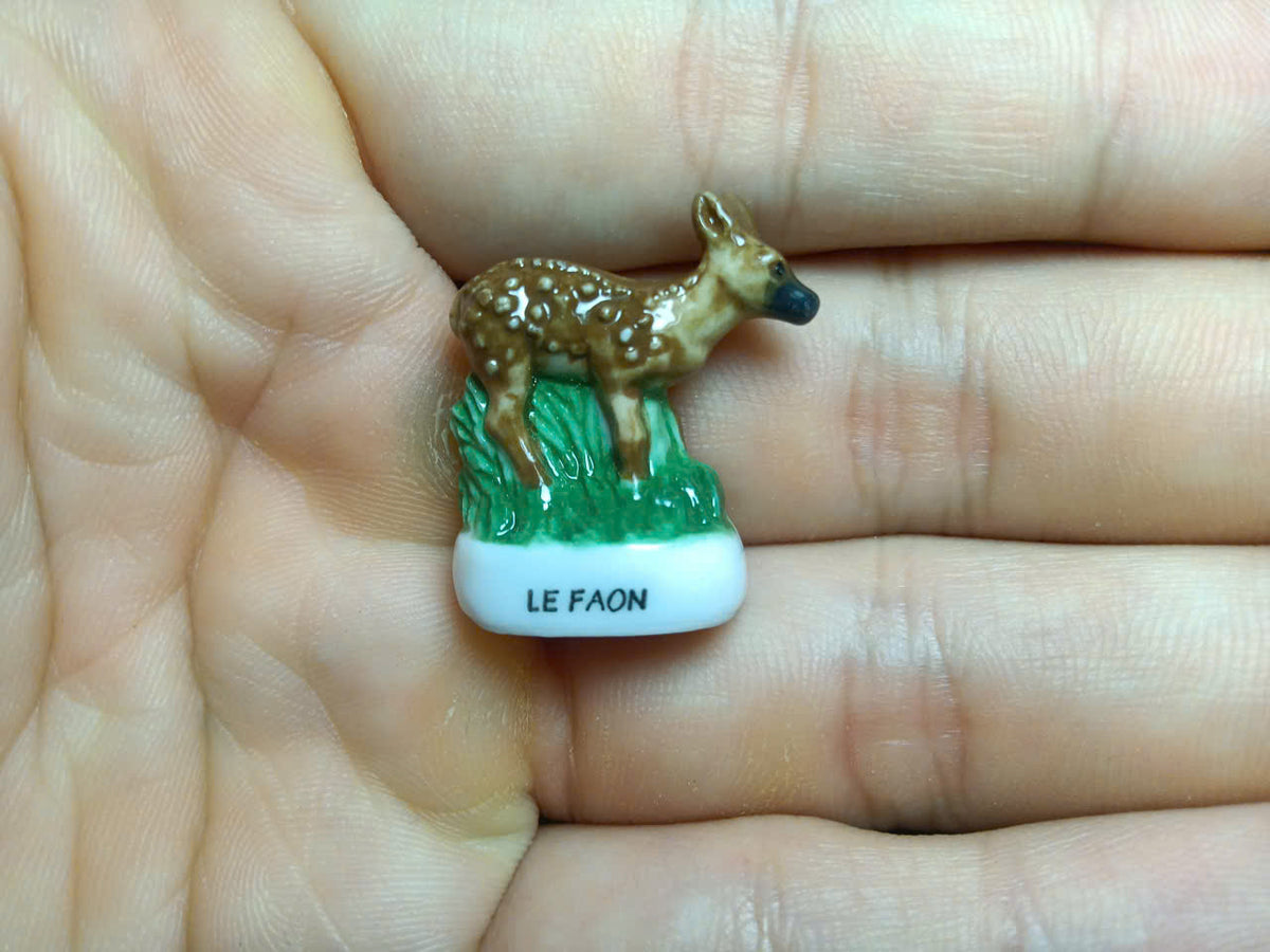 Mountain Grassland Animal Porcelain Fève – Single Piece | Hand-Painted Collectible Figurine