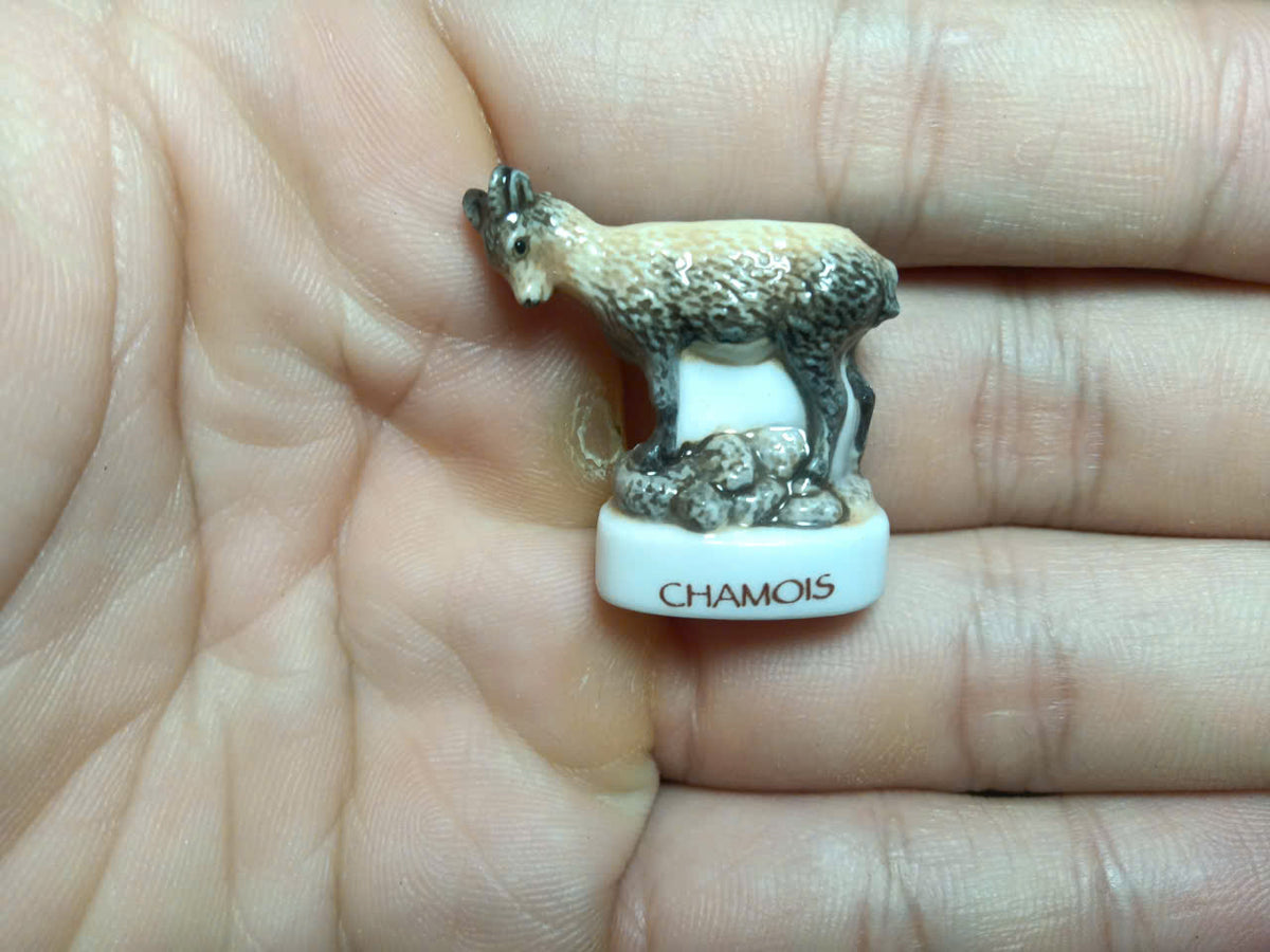 Mountain & Grassland Animals Porcelain Fève Set – 10 Pieces