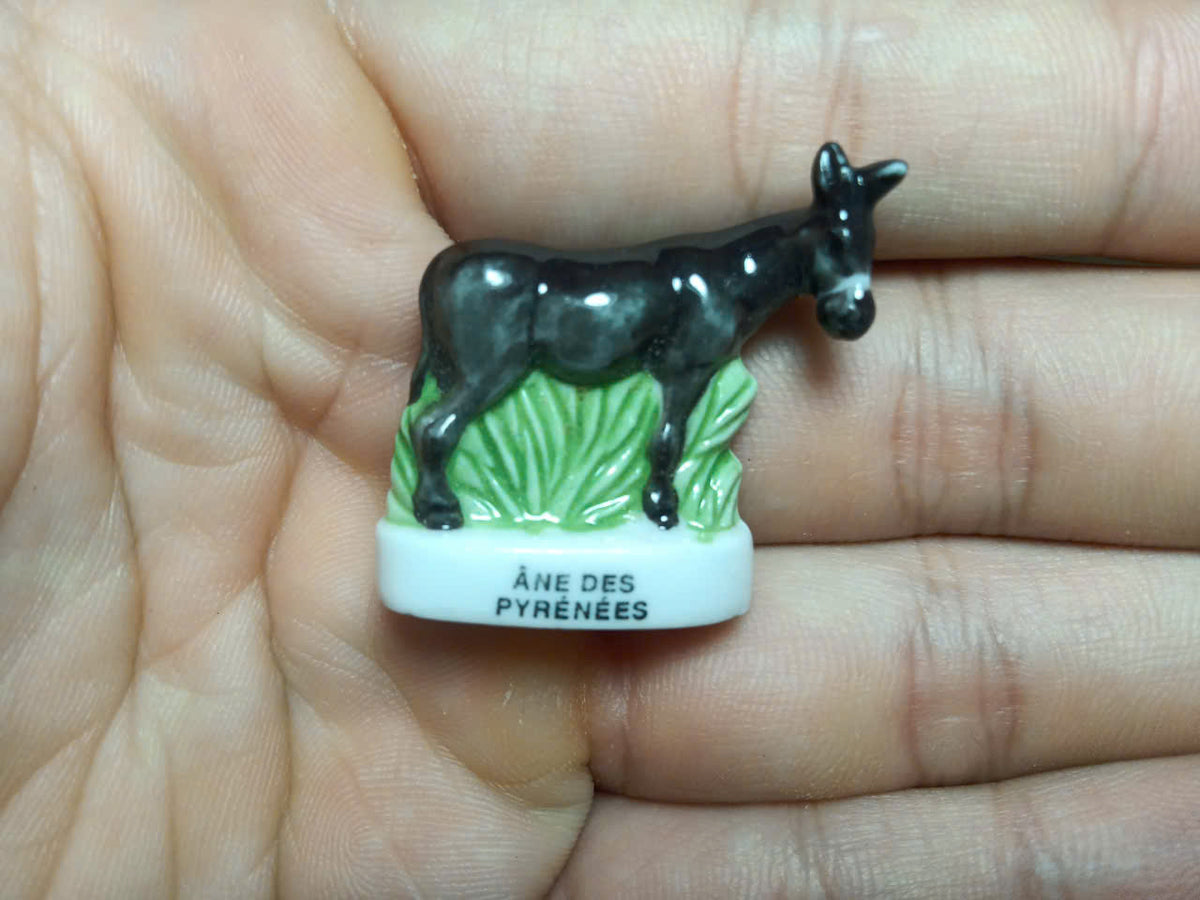 Mountain & Grassland Animals Porcelain Fève Set – 10 Pieces