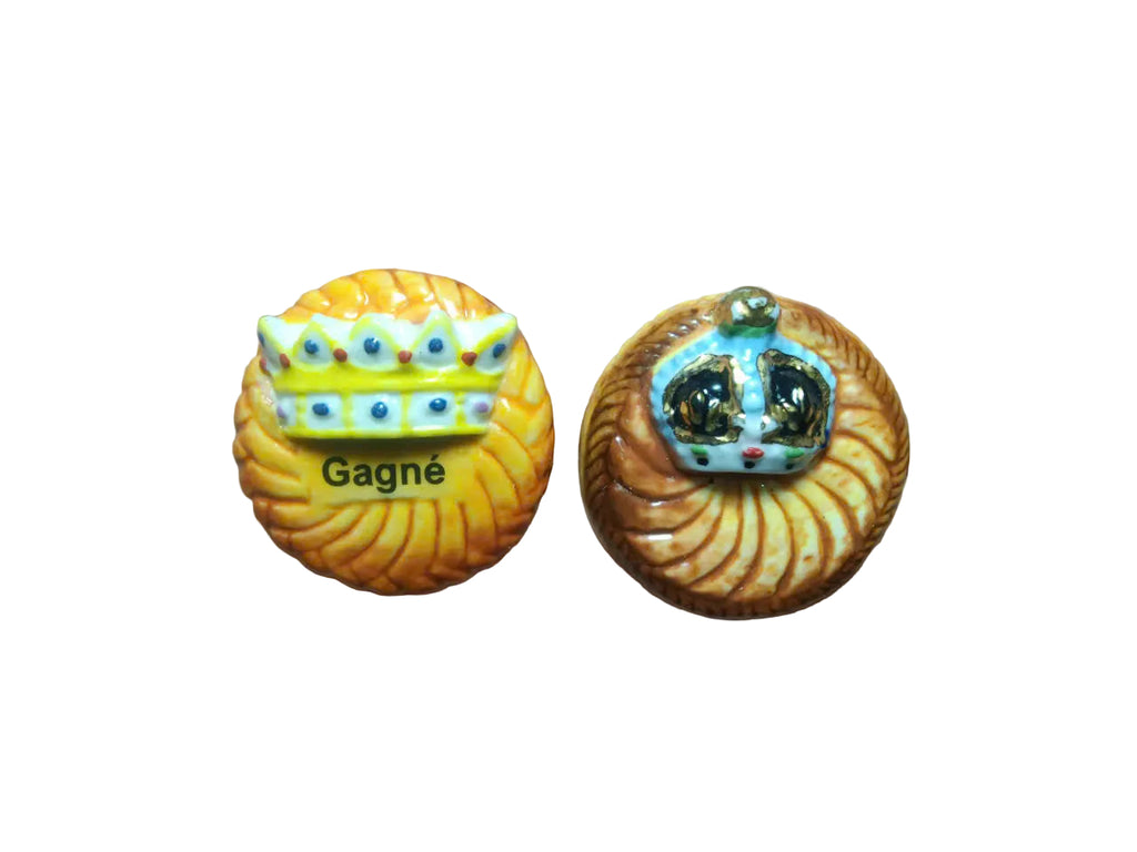 Two Galette des Rois porcelain crown fèves side by side – Gagné design and 3D jewelled crown