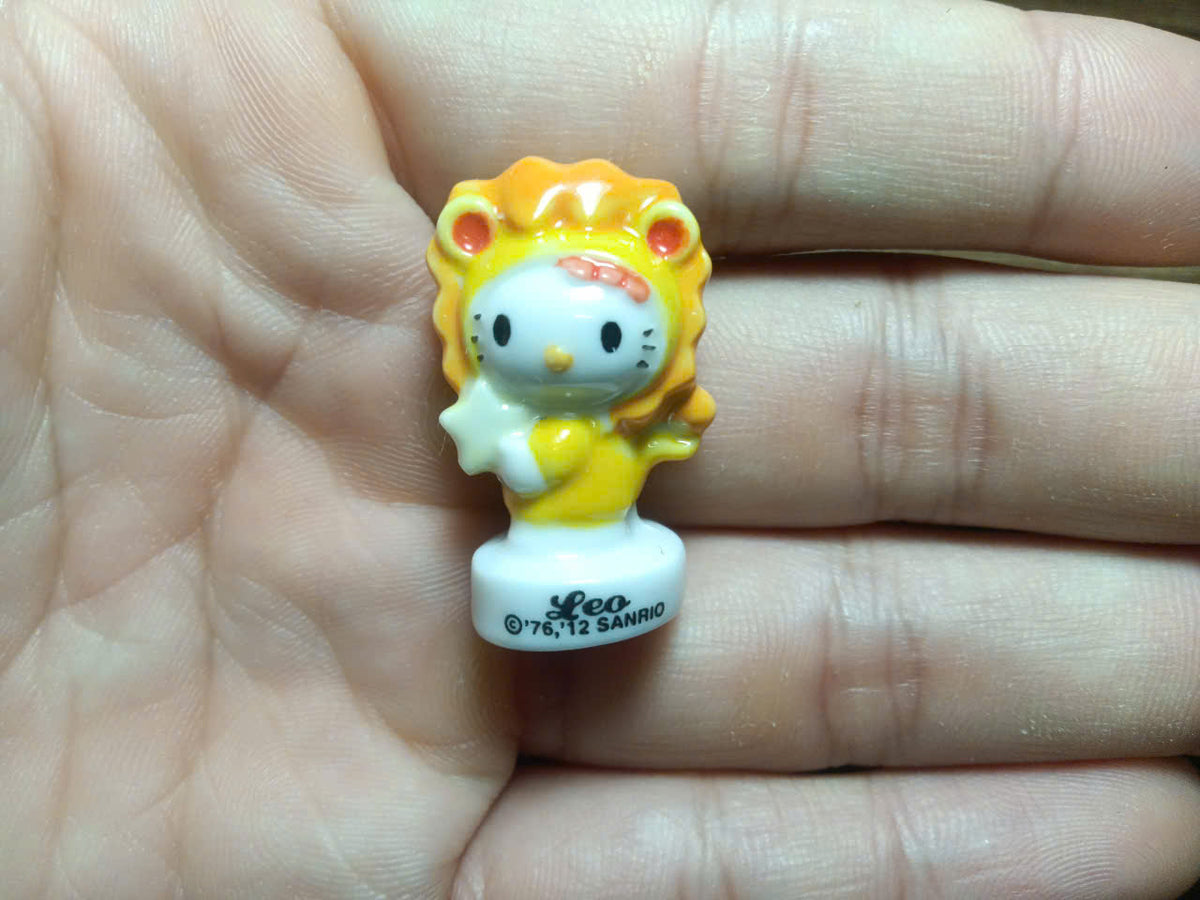 French Fève Miniature Porcelain Hello Kitty Figurine – Individual Collectible Sanrio Zodiac & Calendar King Cake Charm