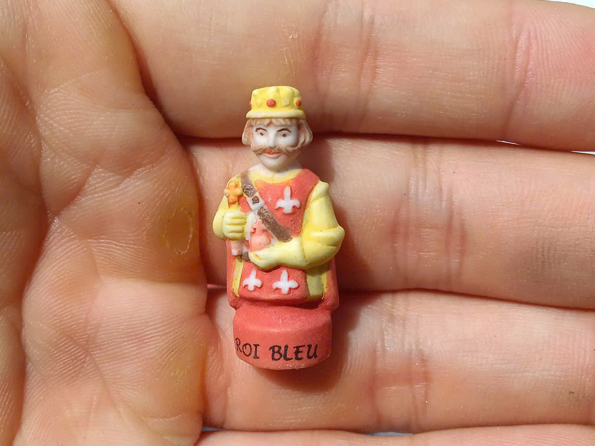 French Medieval Chess Fève Set – Hand-Painted Porcelain Miniatures (11 Pieces)