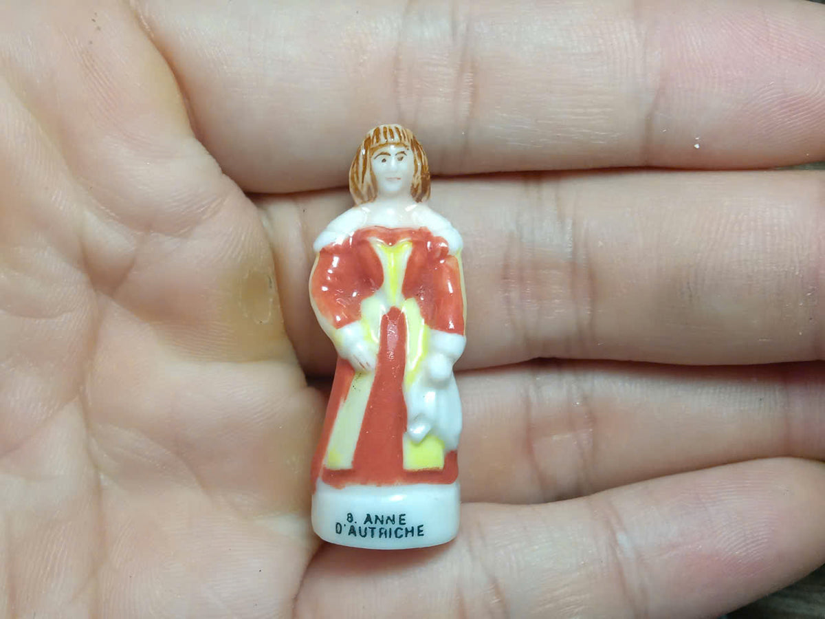 Royal Court & Carnival Porcelain Fève – Single Piece | Hand-Painted French Royalty Figurine