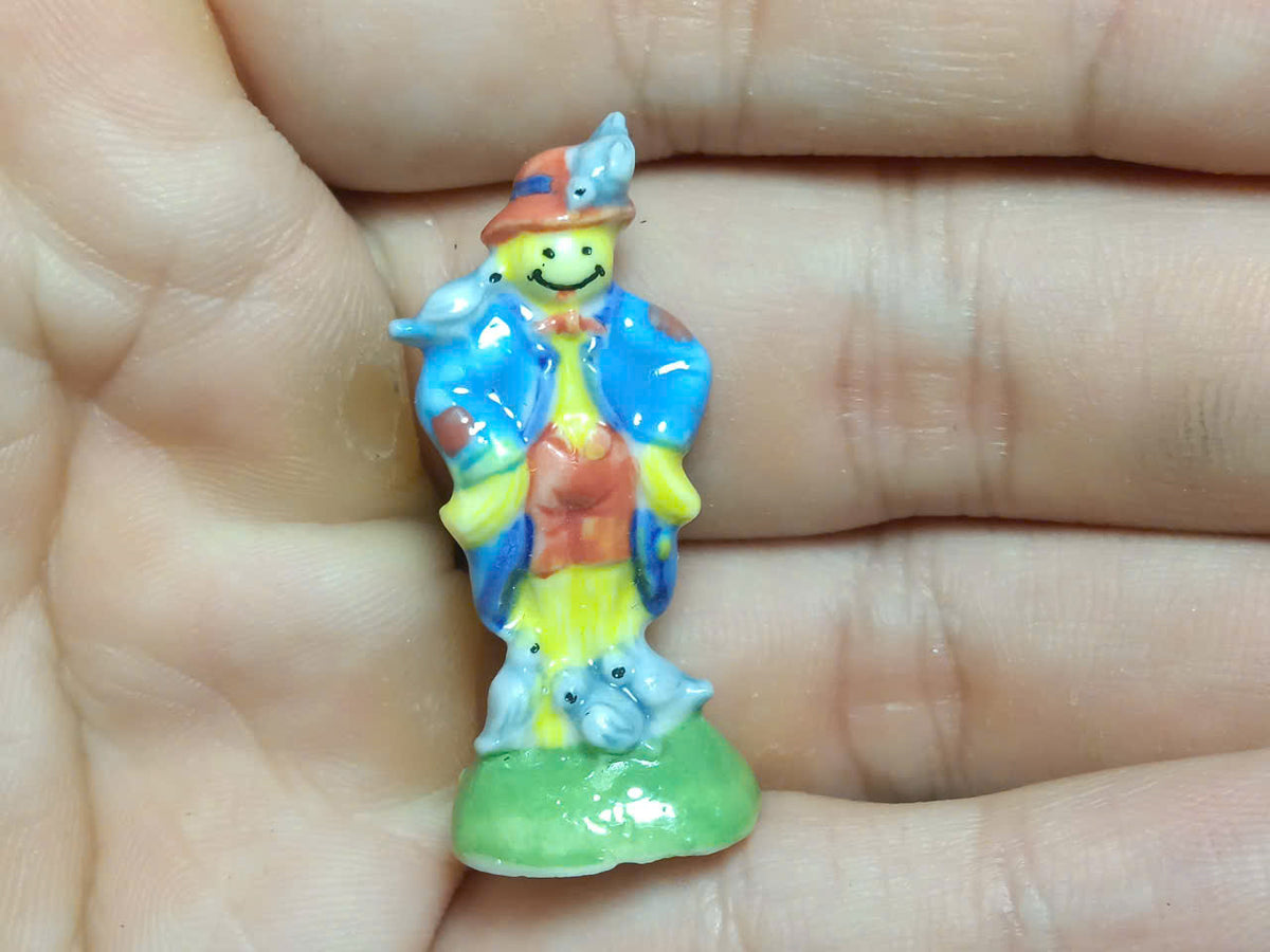 Oriental & Exotic Porcelain Fève – Single Piece | Hand-Painted Collectible Figurine