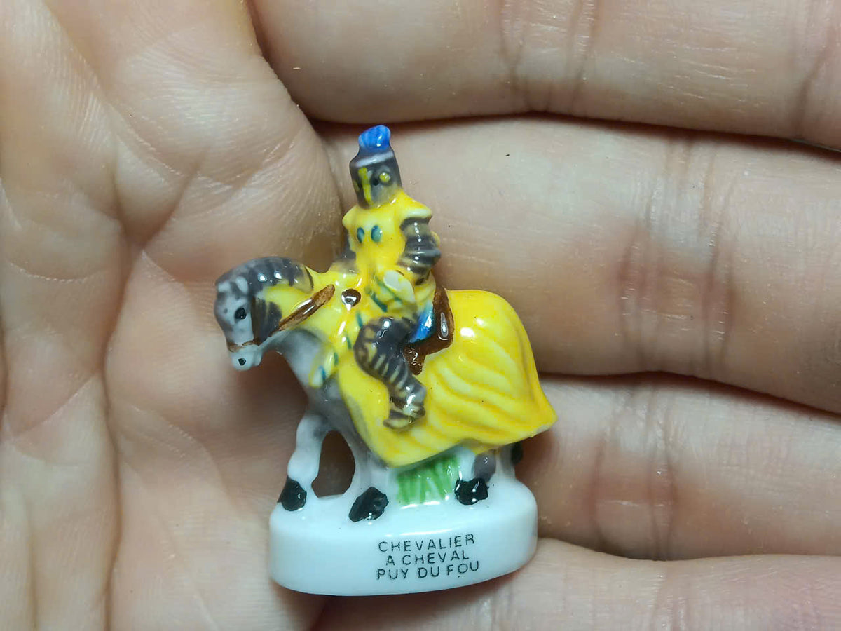 Oriental & Exotic Porcelain Fève – Single Piece | Hand-Painted Collectible Figurine