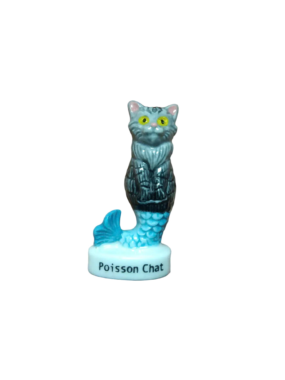 Poisson Chat mermaid cat feve - front view with yellow eyes