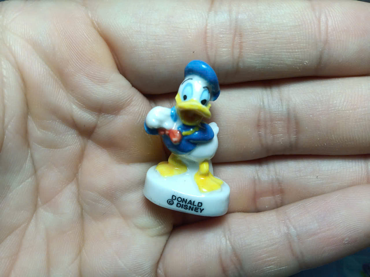 French Disney Donald & Daisy Duck Fève Set – 10 Pieces