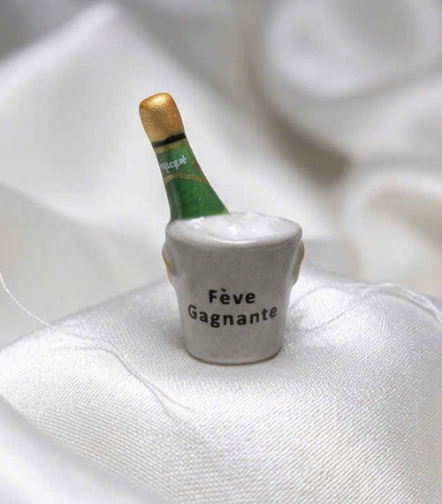Fève Gagnante miniature green bottle in ceramic ice bucket