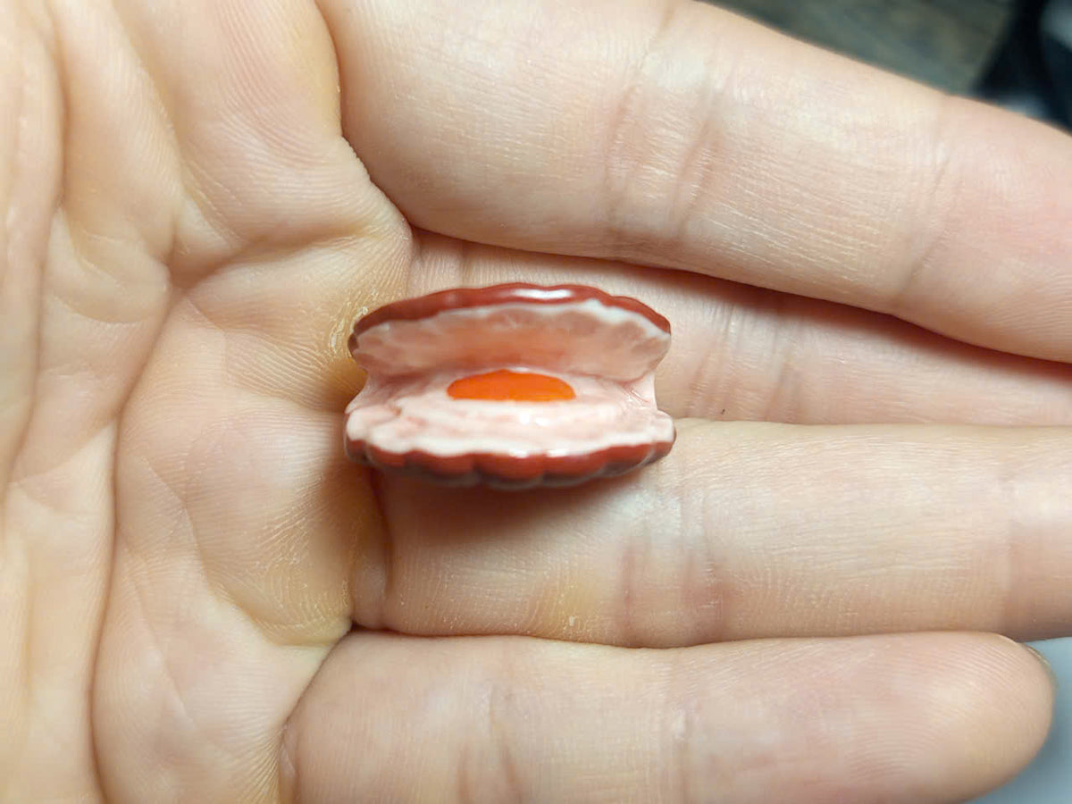 Seashell with Pearl Fève Miniature
